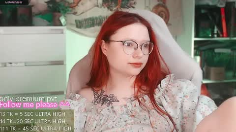 Snapshot of me_hanna chatting on April 7, 3:29 am Hanna online show from April 7, 3:29 am