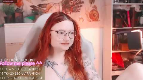 Snapshot of me_hanna chatting on April 16, 3:51 am Hanna online show from April 16, 3:51 am