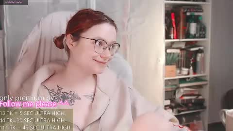 Snapshot of me_hanna chatting on April 29, 5:11 am Hanna online show from April 29, 5:11 am