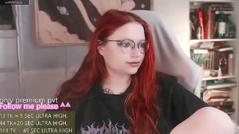 Snapshot of me_hanna chatting on May 1, 2:49 am Hanna online show from May 1, 2:49 am