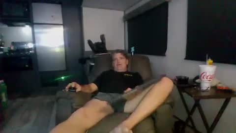 Snapshot of me_him_us_them chatting on November 20, 6:35 am me_him_us_them online show from November 20, 6:35 am