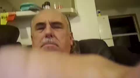 Snapshot of meaderd740870 chatting on July 5, 4:30 am meaderd740870 online show from July 5, 4:30 am