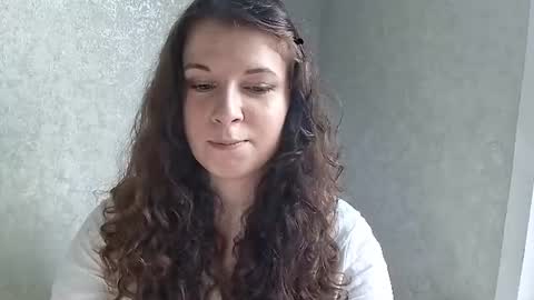 Snapshot of meaganlavelle chatting on August 6, 2:41 pm Rina online show from August 6, 2:41 pm