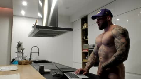 Snapshot of mealphamale chatting on May 23, 5:50 pm Alpha Male online show from May 23, 5:50 pm