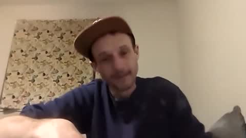 Snapshot of meanfinger chatting on March 15, 1:22 am Jizzy online show from March 15, 1:22 am