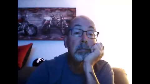 me at home online show from October 13, 11:43 am