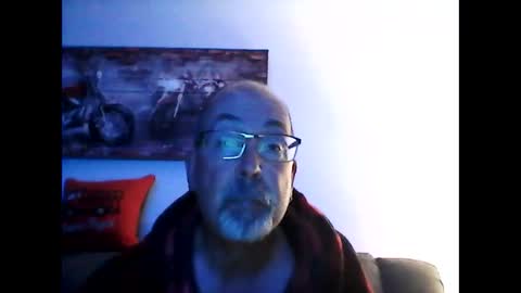 me at home online show from October 17, 9:56 am