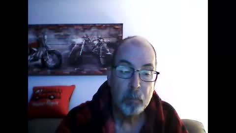 me at home online show from April 4, 11:18 am