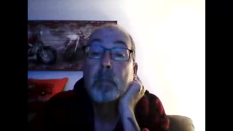Snapshot of meathome3 chatting on May 24, 10:20 am me at home online show from May 24, 10:20 am