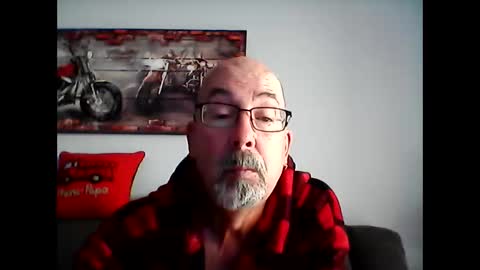 Snapshot of meathome3 chatting on May 31, 11:17 am me at home online show from May 31, 11:17 am