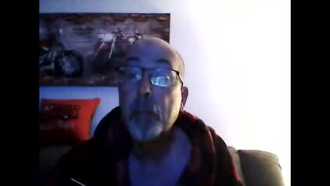 Snapshot of meathome3 chatting on June 4, 9:15 am me at home online show from June 4, 9:15 am