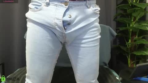 Meaty Roll online show from November 27, 3:30 am