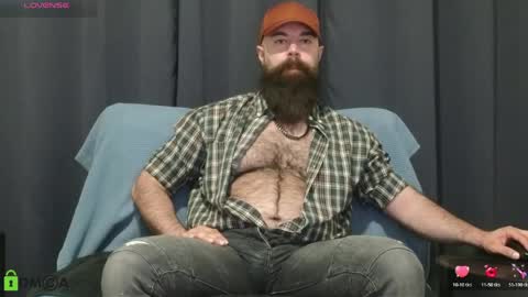 Snapshot of meaty_roll chatting on April 20, 2:14 am Meaty Roll online show from April 20, 2:14 am