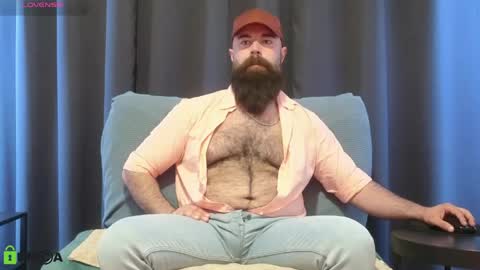 Snapshot of meaty_roll chatting on April 29, 3:43 am Meaty Roll online show from April 29, 3:43 am