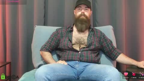 Snapshot of meaty_roll chatting on May 5, 3:47 am Meaty Roll online show from May 5, 3:47 am