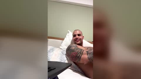 filippoae online show from April 7, 12:11 am