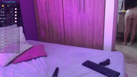 Snapshot of medelynevans chatting on January 10, 9:10 pm medelyn Instagram mady evans13 online show from January 10, 9:10 pm