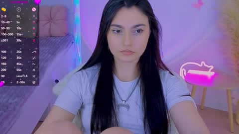 Dina online show from March 5, 9:44 pm