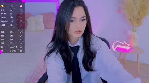 Dina online show from March 21, 9:40 pm