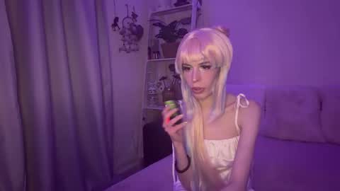 Nicole online show from March 6, 5:31 pm