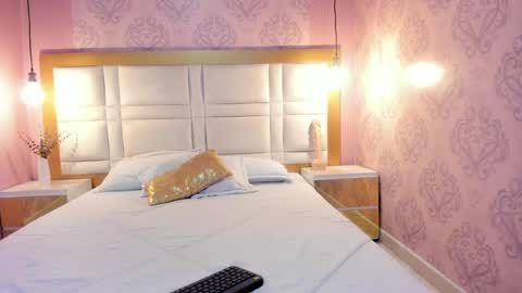 Snapshot of meduza_bigass chatting on June 8, 9:15 pm Meduza online show from June 8, 9:15 pm
