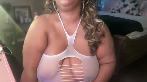 Snapshot of meetsouthernpeach chatting on October 8, 3:37 am Southern Peach online show from October 8, 3:37 am