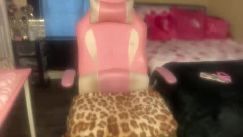 Southern Peach online show from February 28, 8:10 pm