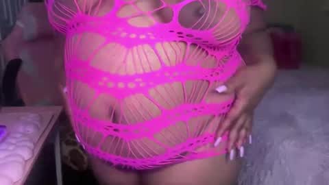 Snapshot of meetsouthernpeach chatting on May 13, 2:31 am Southern Peach online show from May 13, 2:31 am