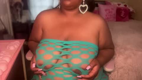 Snapshot of meetsouthernpeach chatting on May 18, 5:41 pm Southern Peach online show from May 18, 5:41 pm