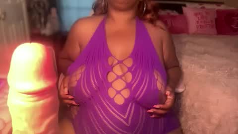 Snapshot of meetsouthernpeach chatting on May 24, 11:43 pm Southern Peach online show from May 24, 11:43 pm