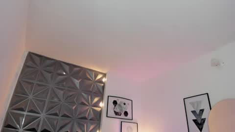 Snapshot of megan__monroe chatting on May 20, 8:48 pm megan__monroe online show from May 20, 8:48 pm