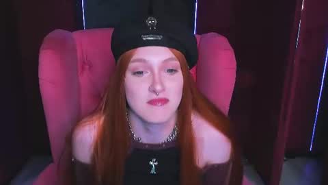 Snapshot of megan_birch chatting on July 27, 10:44 am Megan online show from July 27, 10:44 am
