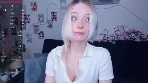 Snapshot of megan_chan chatting on February 20, 5:57 pm Megan and Anna online show from February 20, 5:57 pm