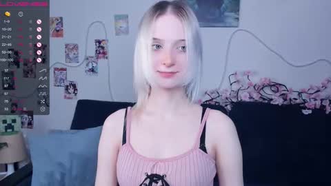 Snapshot of megan_chan chatting on February 22, 5:11 pm Megan and Anna online show from February 22, 5:11 pm