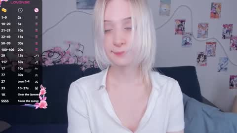 Snapshot of megan_chan chatting on February 28, 5:25 pm Megan and Anna online show from February 28, 5:25 pm