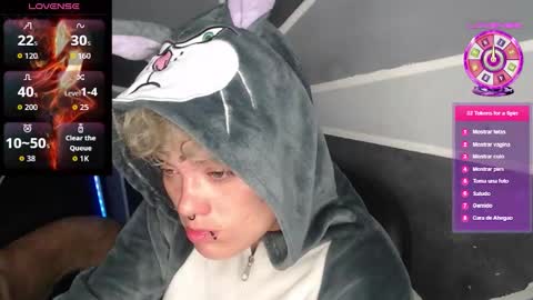 Megan and sophi online show from January 17, 5:01 am