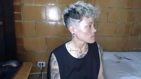 Megan and sophi online show from April 9, 2:33 am