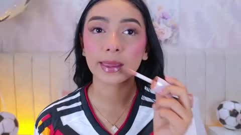 Carolina Paez online show from June 16, 12:19 pm