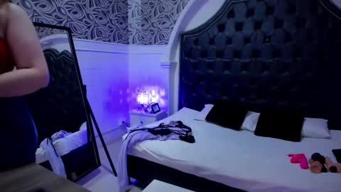Snapshot of megan_jall chatting on November 21, 7:45 pm megan_jall online show from November 21, 7:45 pm