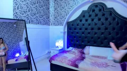 Snapshot of megan_jall chatting on December 14, 3:01 am megan_jall online show from December 14, 3:01 am