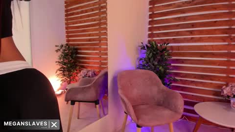 megan_raiin online show from March 19, 8:40 am