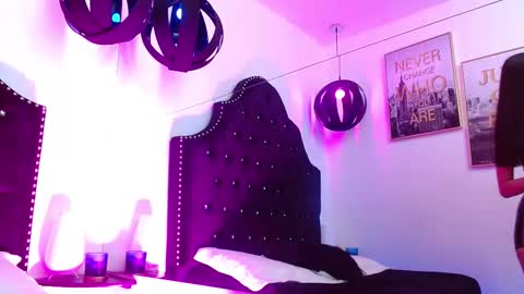 megan_saint online show from September 13, 3:17 am