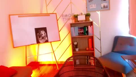 megan_saint online show from February 5, 1:16 pm