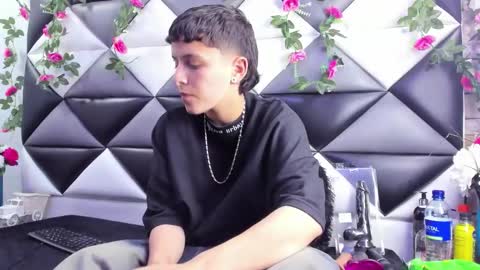 megan_thompsonn_ online show from November 13, 2:32 am