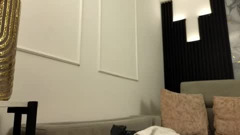Snapshot of megan_vg chatting on April 16, 3:07 am Megan online show from April 16, 3:07 am