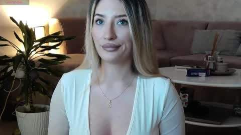 Megan online show from May 20, 7:09 pm