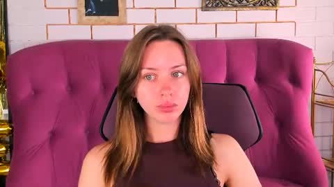Snapshot of meganclapp chatting on June 10, 5:39 am Megan online show from June 10, 5:39 am