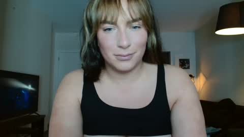 Megan Cox online show from December 4, 8:51 pm