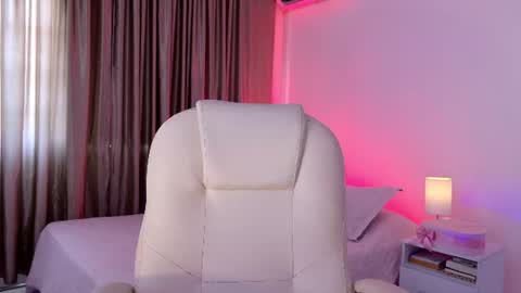 Megan M online show from June 23, 3:10 pm