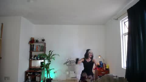 megan online show from April 6, 9:27 pm